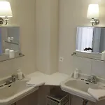 Le Du Bas Manoir