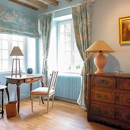 Le Du Bas Manoir Panzió 4*
