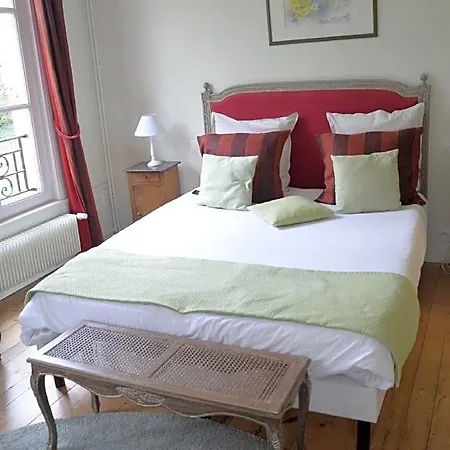 Le Du Bas Manoir Panzió 4*